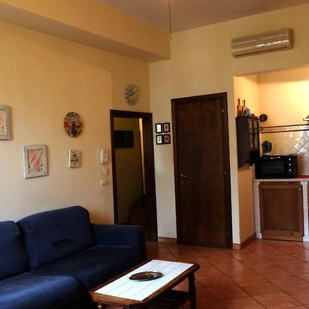 Iris Casa Vacanza Appartamento Firenze Esterno foto