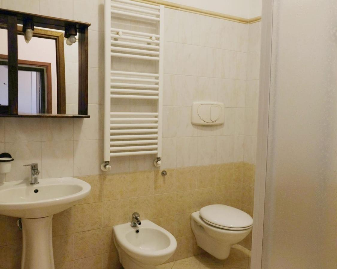 Iris Casa Vacanza Appartamento Firenze Esterno foto